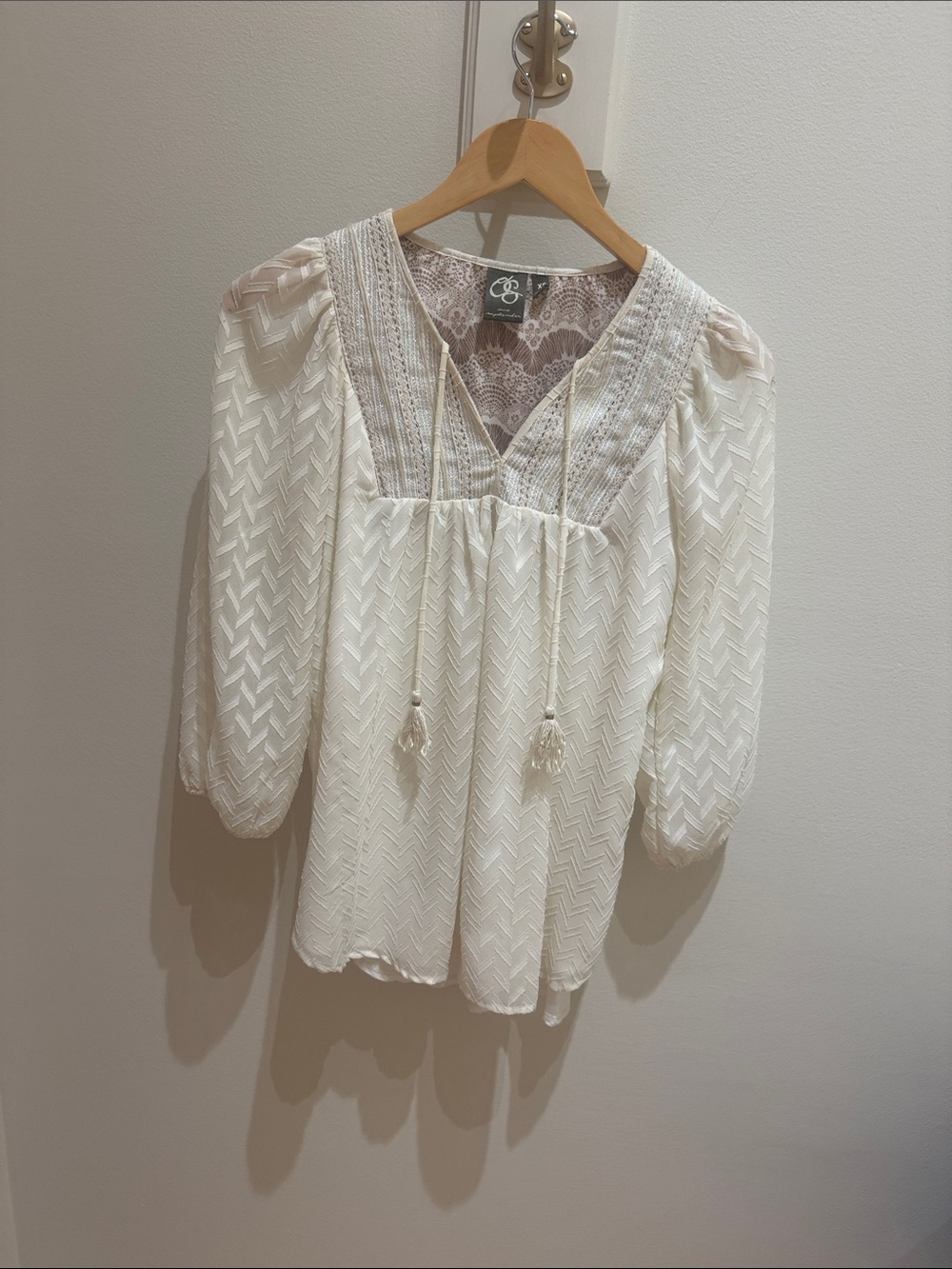 Chelsea & Violet Ivory Textured Lace-Paneled Peasant Top